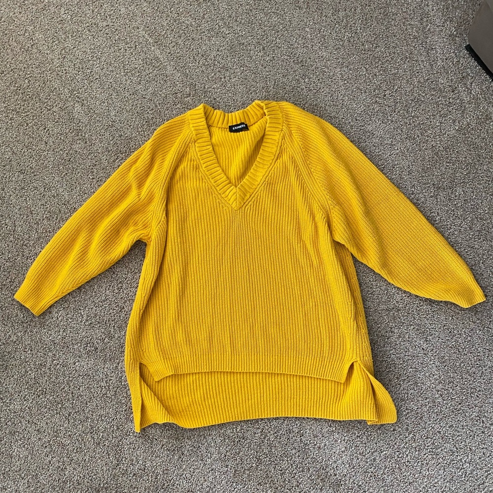 ✨ 2 for $30 ✨ Express Oversized Sweater